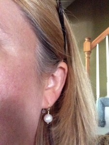 pearl earrings 0